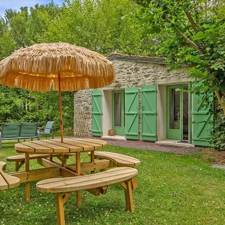 罗莉吉维尼酒店 3* Limetz