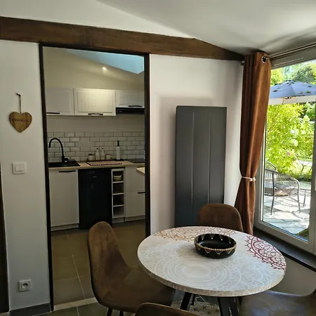 L'oree De Giverny Acomodação com café da manhã 